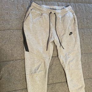 Nike Tech Fleece Joggers Light Gray Size Medium